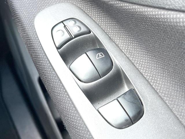 セレナ ハイウェイスター　Ｖセレ＋セーフティＩＩ　ＳＨＶ　純正ナビ　全方位カメラ　フリップダウンモニター　エマージェンシーブレーキ　両側パワースライドドア　クルーズコントロール　８人乗り　ＬＥＤヘッドライト　純正１６インチアルミホイール（41枚目）