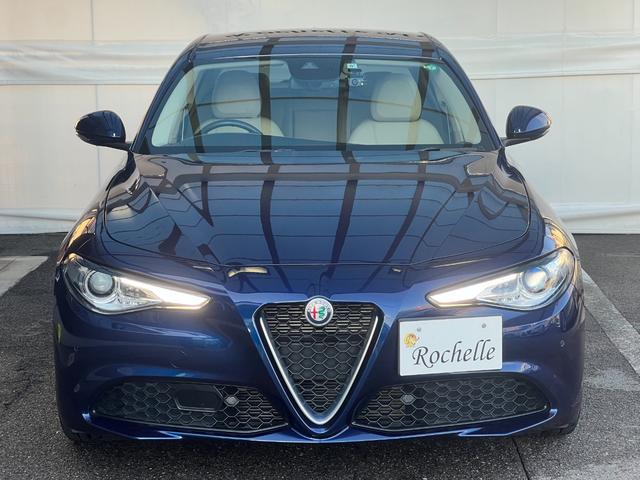 ジュリア 2.0ターボ スーパー 18インチAW harman/kardon ステアリングヒーター ブラインドスポットモニター バックカメラ ETC ベージュレザーシート 黒革ステアリング シートヒーター(8枚目)