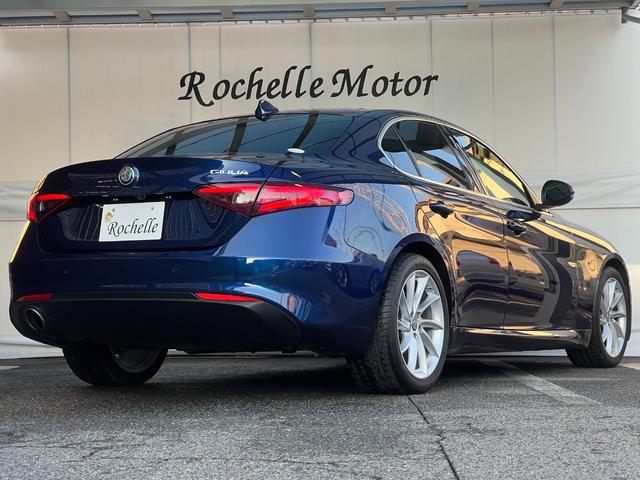 ジュリア 2.0ターボ スーパー 18インチAW harman/kardon ステアリングヒーター ブラインドスポットモニター バックカメラ ETC ベージュレザーシート 黒革ステアリング シートヒーター(17枚目)