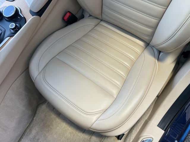 ジュリア 2.0ターボ スーパー 18インチAW harman/kardon ステアリングヒーター ブラインドスポットモニター バックカメラ ETC ベージュレザーシート 黒革ステアリング シートヒーター(34枚目)