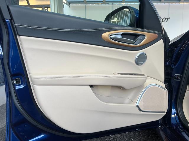 ジュリア 2.0ターボ スーパー 18インチAW harman/kardon ステアリングヒーター ブラインドスポットモニター バックカメラ ETC ベージュレザーシート 黒革ステアリング シートヒーター(53枚目)