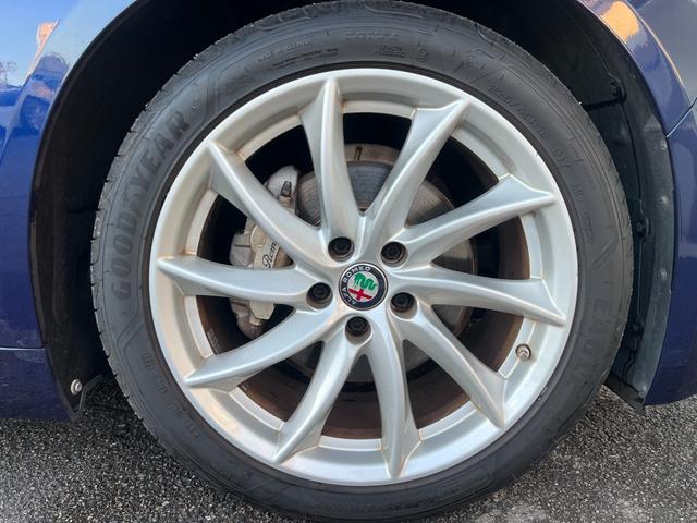 ジュリア 2.0ターボ スーパー 18インチAW harman/kardon ステアリングヒーター ブラインドスポットモニター バックカメラ ETC ベージュレザーシート 黒革ステアリング シートヒーター(64枚目)