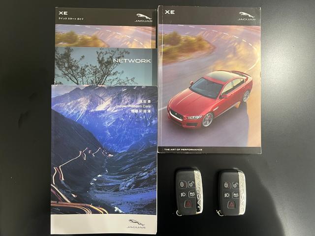 XE XE ピュア 走行1.6万km ワンオーナー 禁煙 MERIDIANサウンド 純正ナビ 純正17インチAW キセノンヘッドライト ETC バックカメラ ドライブレコーダー ヒートシーター(5枚目)