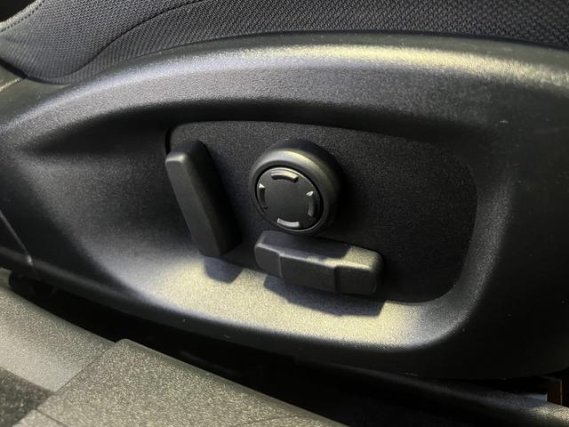 XE XE ピュア 走行1.6万km ワンオーナー 禁煙 MERIDIANサウンド 純正ナビ 純正17インチAW キセノンヘッドライト ETC バックカメラ ドライブレコーダー ヒートシーター(30枚目)