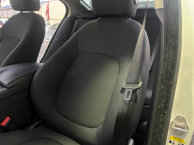 XE XE ピュア 走行1.6万km ワンオーナー 禁煙 MERIDIANサウンド 純正ナビ 純正17インチAW キセノンヘッドライト ETC バックカメラ ドライブレコーダー ヒートシーター(33枚目)