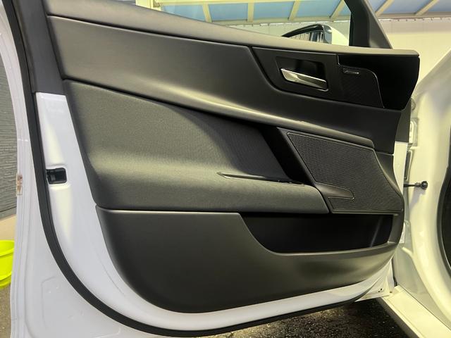 XE XE ピュア 走行1.6万km ワンオーナー 禁煙 MERIDIANサウンド 純正ナビ 純正17インチAW キセノンヘッドライト ETC バックカメラ ドライブレコーダー ヒートシーター(48枚目)