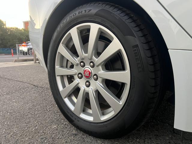 XE XE ピュア 走行1.6万km ワンオーナー 禁煙 MERIDIANサウンド 純正ナビ 純正17インチAW キセノンヘッドライト ETC バックカメラ ドライブレコーダー ヒートシーター(60枚目)