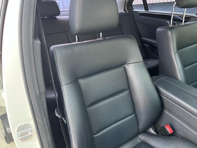 Ｅクラス Ｅ３５０　ブルーテック　アバンギャルド　ユーティリティＰＫＧ　黒革シート　オートクルーズコントロール　ドラレコ　ＥＴＣ　１７インチＡＷ　電動シート　シートヒーター　バイキセノンヘッドライト（27枚目）