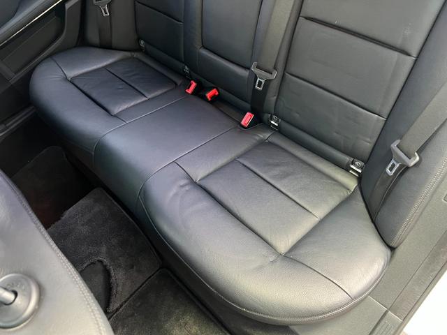 Ｅクラス Ｅ３５０　ブルーテック　アバンギャルド　ユーティリティＰＫＧ　黒革シート　オートクルーズコントロール　ドラレコ　ＥＴＣ　１７インチＡＷ　電動シート　シートヒーター　バイキセノンヘッドライト（34枚目）