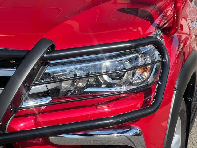 ハイラックス Ｚ　ＴＲＤ製スポーツバー　Ｆアンダーカバー　ＩＰＦランプ　社外Ｆバンパーガード　純正１７インチアルミホイール　純正ナビ　フルセグＴＶ　ファブリックシート　プリクラッシュセーフティ（7枚目）