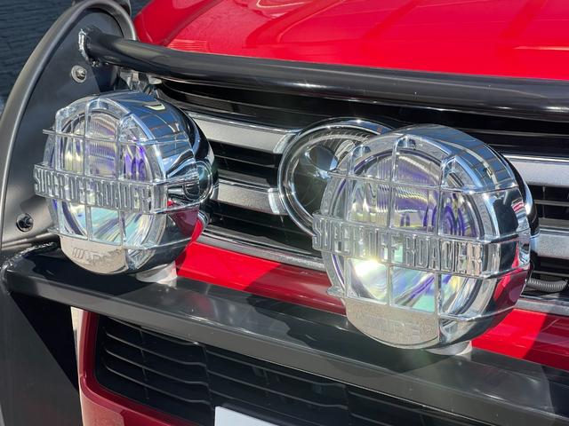 ハイラックス Ｚ　ＴＲＤ製スポーツバー　Ｆアンダーカバー　ＩＰＦランプ　社外Ｆバンパーガード　純正１７インチアルミホイール　純正ナビ　フルセグＴＶ　ファブリックシート　プリクラッシュセーフティ（9枚目）