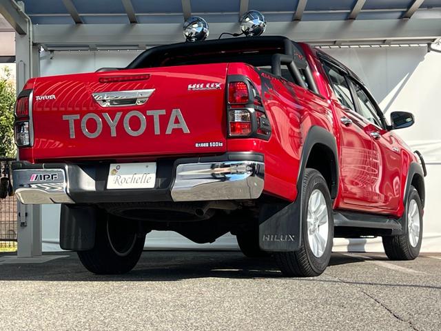 ハイラックス Ｚ　ＴＲＤ製スポーツバー　Ｆアンダーカバー　ＩＰＦランプ　社外Ｆバンパーガード　純正１７インチアルミホイール　純正ナビ　フルセグＴＶ　ファブリックシート　プリクラッシュセーフティ（20枚目）
