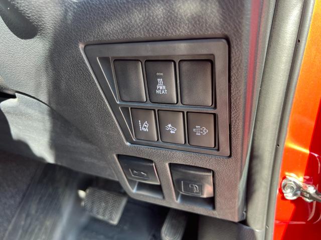 ハイラックス Ｚ　ＴＲＤ製スポーツバー　Ｆアンダーカバー　ＩＰＦランプ　社外Ｆバンパーガード　純正１７インチアルミホイール　純正ナビ　フルセグＴＶ　ファブリックシート　プリクラッシュセーフティ（52枚目）