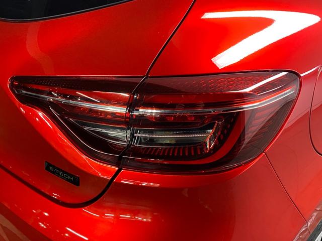ルーテシア Ｅ－テックフルハイブリッド　レザーパック　ワンオーナー　レザーシート　ＡｐｐｌｅＣａｒｐｌａｙ　Ｂｌｕｅｔｏｏｔｈ接続　ＬＥＤヘッドライト　アダプティブクルーズコントロール　３６０度カメラ　新車保証継承（46枚目）