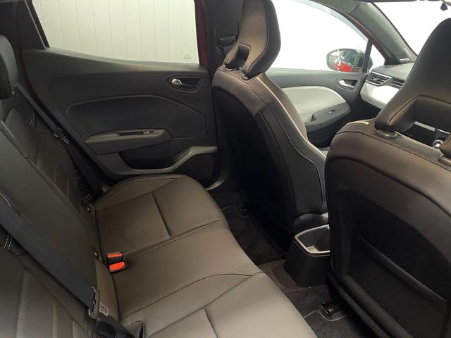 ルーテシア Ｅ－テックフルハイブリッド　レザーパック　ワンオーナー　レザーシート　ＡｐｐｌｅＣａｒｐｌａｙ　Ｂｌｕｅｔｏｏｔｈ接続　ＬＥＤヘッドライト　アダプティブクルーズコントロール　３６０度カメラ　新車保証継承（63枚目）