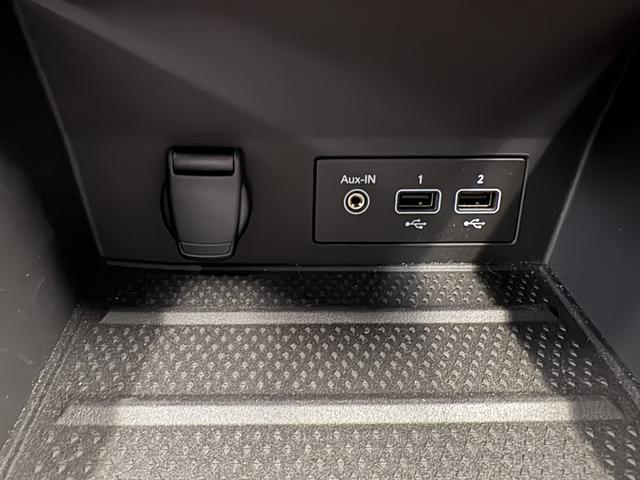 キャプチャー Ｅ－テックハイブリッド　Ａｐｐｌｅ　ＣａｒＰｌａｙ　Ｂｌｕｅｔｏｏｔｈ　ＬＥＤヘッドライト　　クルーズコントロール　３６０°カメラ　新車保証継承　認定中古車（36枚目）