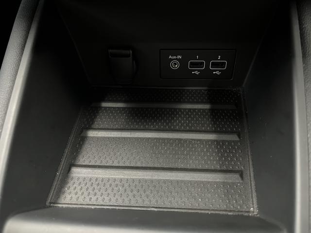 キャプチャー インテンス　ＡｐｐｌｅＣａｒｐｌａｙ対応　Ｂｌｕｅｔｏｏｔｈ接続　ＬＥＤヘッドライト　クルーズコントロール　３６０°カメラ　認定中古車保証付き（33枚目）