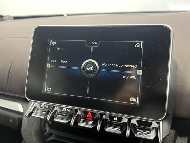Ａ１１０ リネージ　Ｂｌｕｅｔｏｏｔｈ接続　ＬＥＤヘッドライト　純正１８インチアルミホイール　ｂｌｅｍｂｏキャリパー　ＦＯＣＡＬスピーカー　バックカメラ　認定中古車保証付（24枚目）