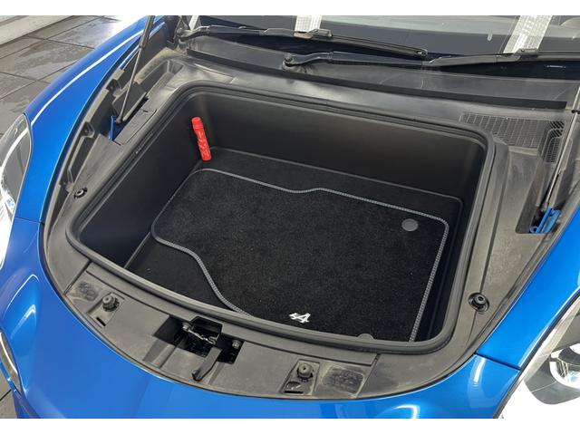 Ａ１１０ リネージ　Ｂｌｕｅｔｏｏｔｈ接続　ＬＥＤヘッドライト　純正１８インチアルミホイール　ｂｌｅｍｂｏキャリパー　ＦＯＣＡＬスピーカー　バックカメラ　認定中古車保証付（41枚目）