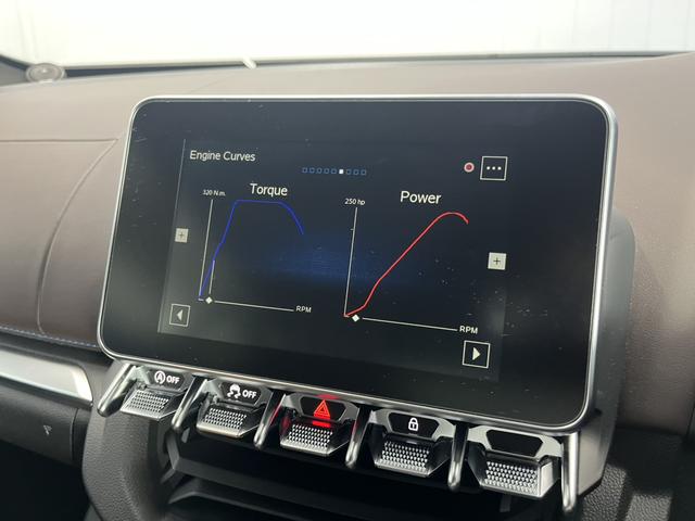 Ａ１１０ リネージ　Ｂｌｕｅｔｏｏｔｈ接続　ＬＥＤヘッドライト　純正１８インチアルミホイール　ｂｌｅｍｂｏキャリパー　ＦＯＣＡＬスピーカー　バックカメラ　認定中古車保証付（59枚目）