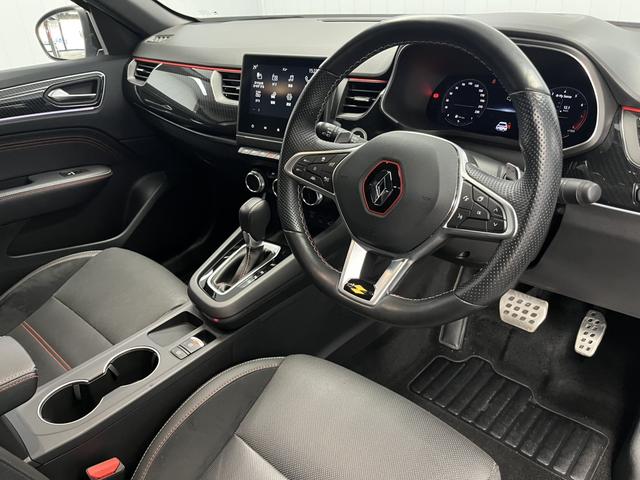 アルカナ ルノー　スポール　ラインマイルドハイブリッド　ワンオーナー　ＡｐｐｌｅＣａｒＰｌａｙ　Ｂｌｕｅｔｏｏｔｈ　ＬＥＤ　アダプティブクルーズコントロール　３６０°カメラ　ハーフレザー　認定中古車保証付（21枚目）