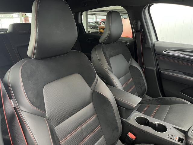 アルカナ ルノー　スポール　ラインマイルドハイブリッド　ワンオーナー　ＡｐｐｌｅＣａｒＰｌａｙ　Ｂｌｕｅｔｏｏｔｈ　ＬＥＤ　アダプティブクルーズコントロール　３６０°カメラ　ハーフレザー　認定中古車保証付（22枚目）