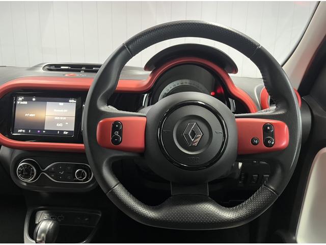 トゥインゴ インテンス ハーフレザー AppleCarPlay対応 Bluetooth接続 バックカメラ 車線逸脱警報 クルーズコントロール 純正16インチアルミホイール 認定中古車保証付(24枚目)