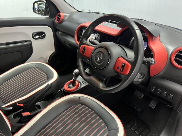 トゥインゴ インテンス ハーフレザー AppleCarPlay対応 Bluetooth接続 バックカメラ 車線逸脱警報 クルーズコントロール 純正16インチアルミホイール 認定中古車保証付(50枚目)