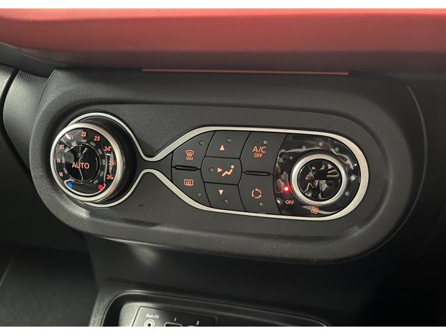 トゥインゴ インテンス ハーフレザー AppleCarPlay対応 Bluetooth接続 バックカメラ 車線逸脱警報 クルーズコントロール 純正16インチアルミホイール 認定中古車保証付(58枚目)