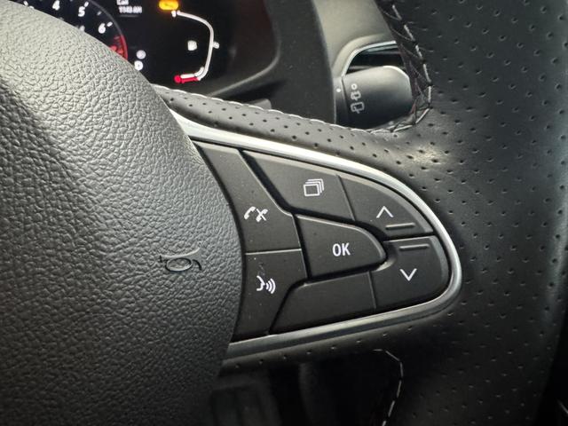 メガーヌ ルノー スポール RS専用シート シートヒーター ブレンボブレーキキャリパー AppleCarplay対応 Bluetooth接続 LEDヘッドライト バックカメラ 前面衝突警報 アダプティブクルーズコントロール(59枚目)