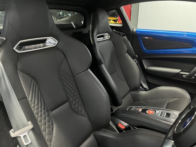 Ａ１１０ ＧＴ　ワンオーナー　ＡｐｐｌｅＣａｒｐｌａｙ　Ｂｌｕｅｔｏｏｔｈ　ＬＥＤヘッドライト　純正１８インチアルミホイール　ｂｌｅｍｂｏキャリパー　ＦＯＣＡＬスピーカー　バックカメラ　認定中古車保証付（8枚目）