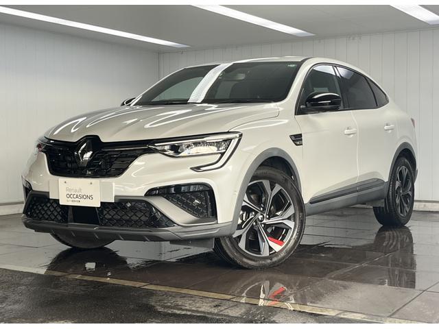 アルカナ ルノー　スポール　ラインＥ－テックハイブリッド　ＡｐｐｌｅＣａｒｐｌａｙ　Ｂｌｕｅｔｏｏｔｈ　ＬＥＤヘッドライト　アダプティブクルーズコントロール　３６０°カメラ　シートヒーター　純正アルミホイール　認定中古車保証付（12枚目）