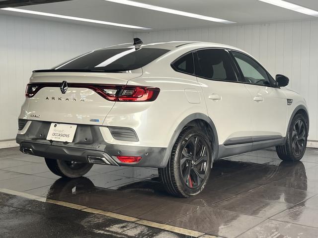 アルカナ ルノー　スポール　ラインＥ－テックハイブリッド　ＡｐｐｌｅＣａｒｐｌａｙ　Ｂｌｕｅｔｏｏｔｈ　ＬＥＤヘッドライト　アダプティブクルーズコントロール　３６０°カメラ　シートヒーター　純正アルミホイール　認定中古車保証付（15枚目）