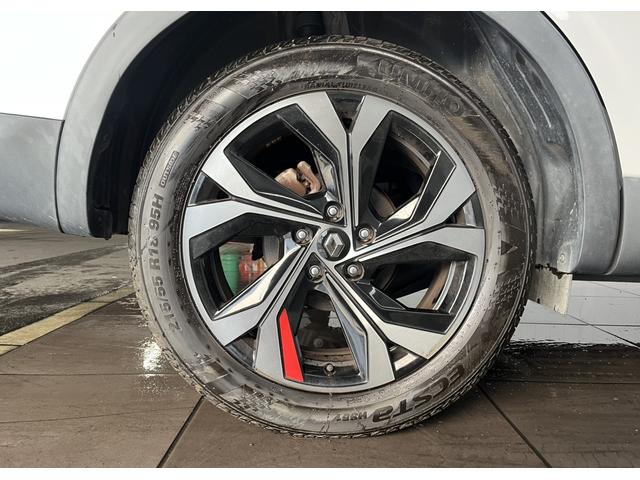 アルカナ ルノー　スポール　ラインＥ－テックハイブリッド　ＡｐｐｌｅＣａｒｐｌａｙ　Ｂｌｕｅｔｏｏｔｈ　ＬＥＤヘッドライト　アダプティブクルーズコントロール　３６０°カメラ　シートヒーター　純正アルミホイール　認定中古車保証付（17枚目）