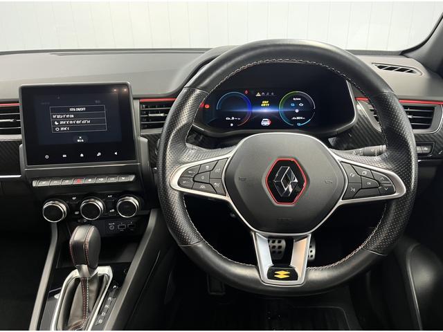 アルカナ ルノー　スポール　ラインＥ－テックハイブリッド　ＡｐｐｌｅＣａｒｐｌａｙ　Ｂｌｕｅｔｏｏｔｈ　ＬＥＤヘッドライト　アダプティブクルーズコントロール　３６０°カメラ　シートヒーター　純正アルミホイール　認定中古車保証付（23枚目）
