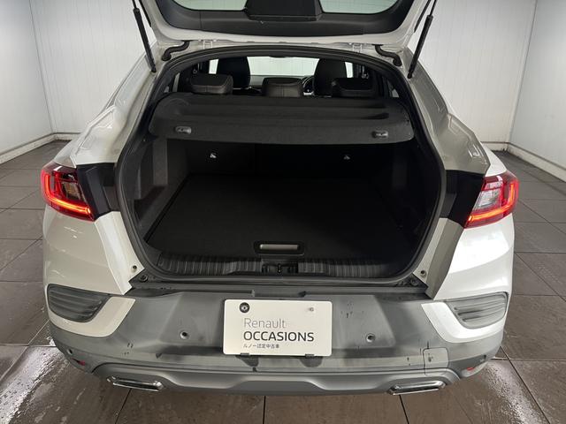 アルカナ ルノー　スポール　ラインＥ－テックハイブリッド　ＡｐｐｌｅＣａｒｐｌａｙ　Ｂｌｕｅｔｏｏｔｈ　ＬＥＤヘッドライト　アダプティブクルーズコントロール　３６０°カメラ　シートヒーター　純正アルミホイール　認定中古車保証付（41枚目）