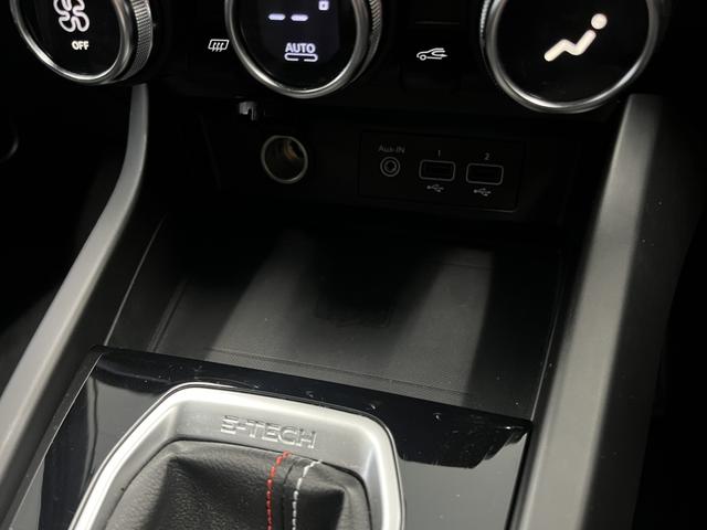 アルカナ ルノー　スポール　ラインＥ－テックハイブリッド　ＡｐｐｌｅＣａｒｐｌａｙ　Ｂｌｕｅｔｏｏｔｈ　ＬＥＤヘッドライト　アダプティブクルーズコントロール　３６０°カメラ　シートヒーター　純正アルミホイール　認定中古車保証付（66枚目）