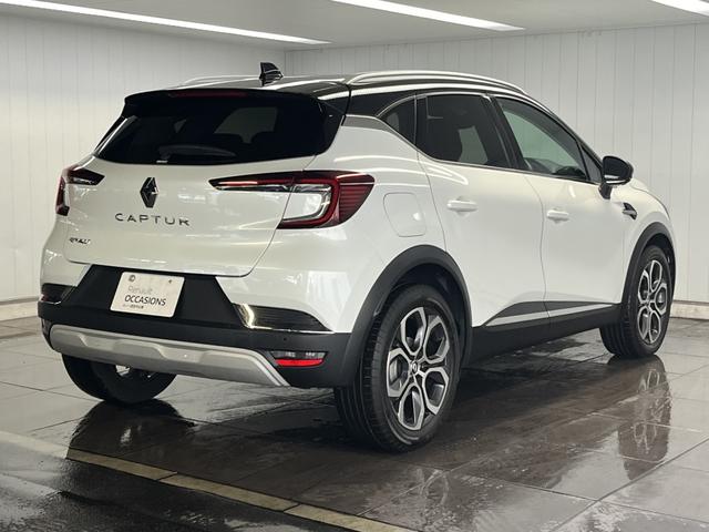 キャプチャー インテンス　テックパック　レザーシート　シートヒーター　ＡｐｐｌｅＣａｒｐｌａｙ　Ｂｌｕｅｔｏｏｔｈ　ＬＥＤヘッドライト　アダプティブクルーズコントロール　３６０°カメラ　純正アルミホイール　パワーシート　認定中古車保証付（16枚目）