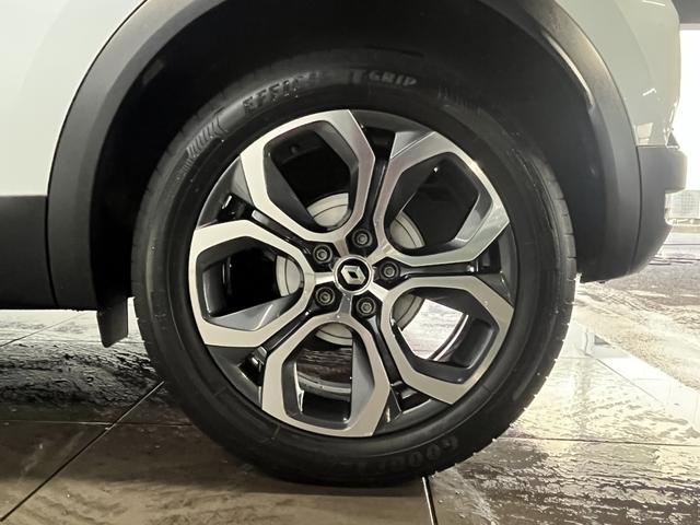 キャプチャー インテンス　テックパック　レザーシート　シートヒーター　ＡｐｐｌｅＣａｒｐｌａｙ　Ｂｌｕｅｔｏｏｔｈ　ＬＥＤヘッドライト　アダプティブクルーズコントロール　３６０°カメラ　純正アルミホイール　パワーシート　認定中古車保証付（20枚目）