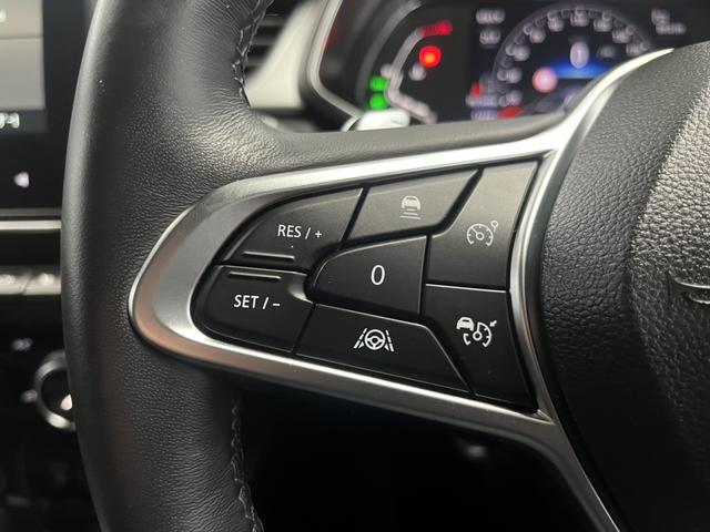 キャプチャー インテンス　テックパック　レザーシート　シートヒーター　ＡｐｐｌｅＣａｒｐｌａｙ　Ｂｌｕｅｔｏｏｔｈ　ＬＥＤヘッドライト　アダプティブクルーズコントロール　３６０°カメラ　純正アルミホイール　パワーシート　認定中古車保証付（25枚目）