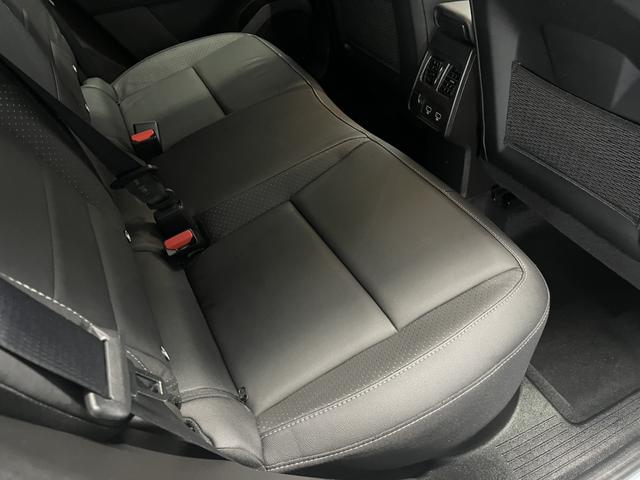 キャプチャー インテンス　テックパック　レザーシート　シートヒーター　ＡｐｐｌｅＣａｒｐｌａｙ　Ｂｌｕｅｔｏｏｔｈ　ＬＥＤヘッドライト　アダプティブクルーズコントロール　３６０°カメラ　純正アルミホイール　パワーシート　認定中古車保証付（39枚目）