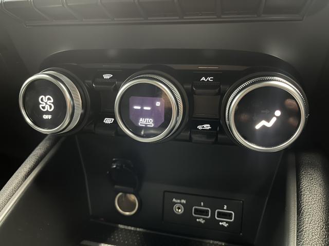 キャプチャー インテンス　テックパック　レザーシート　シートヒーター　ＡｐｐｌｅＣａｒｐｌａｙ　Ｂｌｕｅｔｏｏｔｈ　ＬＥＤヘッドライト　アダプティブクルーズコントロール　３６０°カメラ　純正アルミホイール　パワーシート　認定中古車保証付（66枚目）