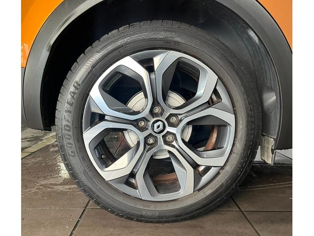 キャプチャー インテンス　テックパック　ワンオーナー　レザーシート　シートヒーター　ＡｐｐｌｅＣａｒｐｌａｙ　Ｂｌｕｅｔｏｏｔｈ　ＬＥＤヘッドライト　アダプティブクルーズコントロール　３６０°カメラ　認定中古車保証付（17枚目）