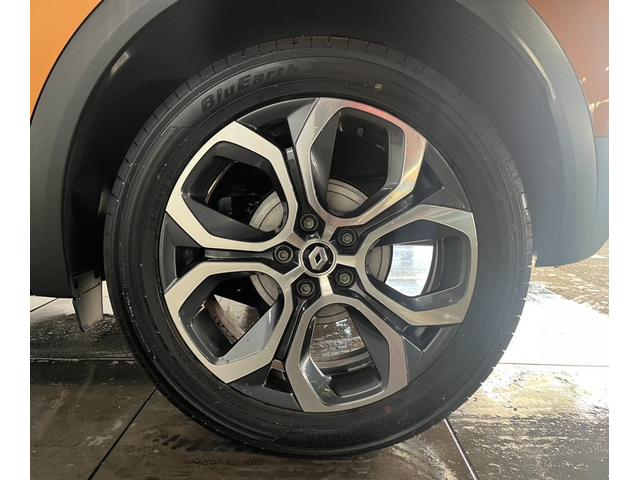 キャプチャー インテンス　テックパック　ワンオーナー　レザーシート　シートヒーター　ＡｐｐｌｅＣａｒｐｌａｙ　Ｂｌｕｅｔｏｏｔｈ　ＬＥＤヘッドライト　アダプティブクルーズコントロール　３６０°カメラ　認定中古車保証付（19枚目）