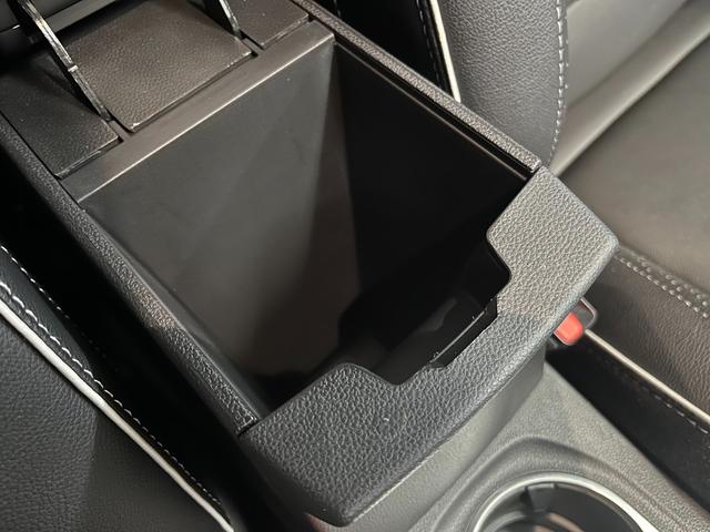 キャプチャー インテンス　テックパック　ワンオーナー　レザーシート　シートヒーター　ＡｐｐｌｅＣａｒｐｌａｙ　Ｂｌｕｅｔｏｏｔｈ　ＬＥＤヘッドライト　アダプティブクルーズコントロール　３６０°カメラ　認定中古車保証付（35枚目）