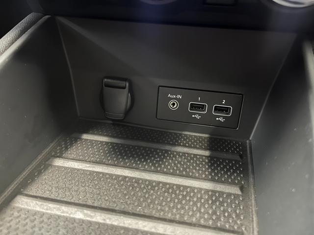 キャプチャー インテンス　テックパック　ワンオーナー　レザーシート　シートヒーター　ＡｐｐｌｅＣａｒｐｌａｙ　Ｂｌｕｅｔｏｏｔｈ　ＬＥＤヘッドライト　アダプティブクルーズコントロール　３６０°カメラ　認定中古車保証付（69枚目）