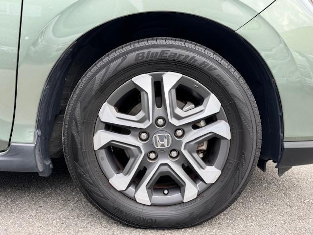 フリード+ クロスター・ホンダセンシング 1オーナー車 禁煙車 LEDヘッドライトLEDフォグ ウィンカーミラー ルーフレール 車中泊仕様シートアレンジ ディスプレイオーディオ バックカメラ ハーフレザーシート 両側電動パワースライドド(14枚目)