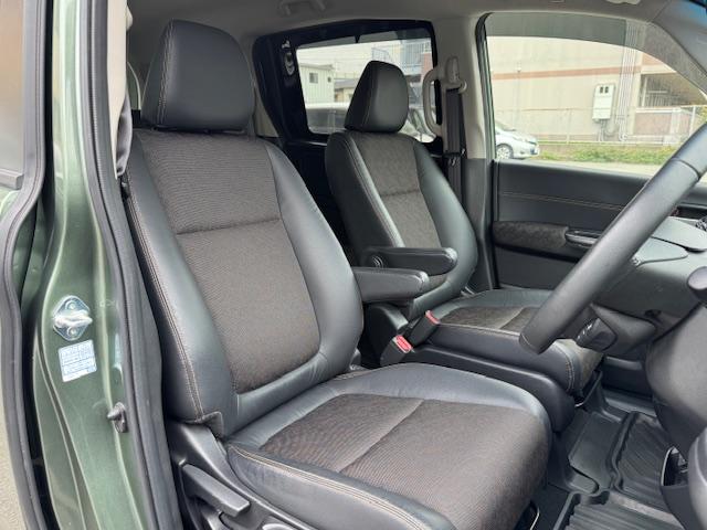 フリード+ クロスター・ホンダセンシング 1オーナー車 禁煙車 LEDヘッドライトLEDフォグ ウィンカーミラー ルーフレール 車中泊仕様シートアレンジ ディスプレイオーディオ バックカメラ ハーフレザーシート 両側電動パワースライドド(24枚目)