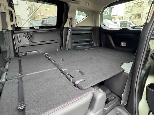 フリード+ クロスター・ホンダセンシング 1オーナー車 禁煙車 LEDヘッドライトLEDフォグ ウィンカーミラー ルーフレール 車中泊仕様シートアレンジ ディスプレイオーディオ バックカメラ ハーフレザーシート 両側電動パワースライドド(29枚目)