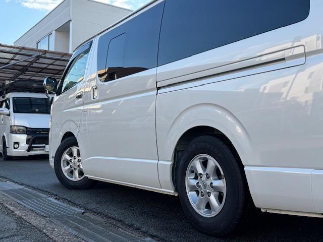 大人気のハイエースバンスーパーＧＬディーゼルターボ♪お客様の好みの仕様にも変更可能です♪車中泊仕様＆お仕事仕様などにも変更可能です！お気軽にご相談下さい♪クルーズ神田店／ＴＥＬ０７２−７５０−２０２２